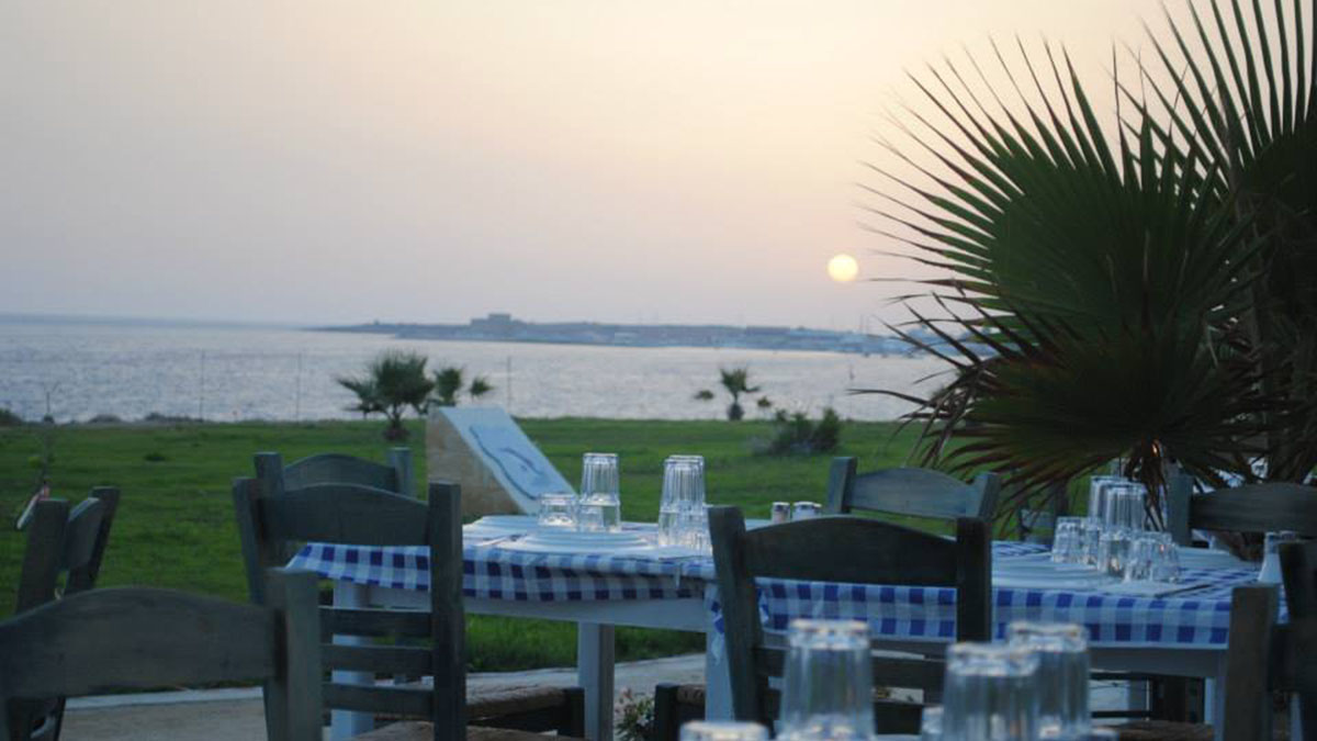 Amphora Hotel & Suites